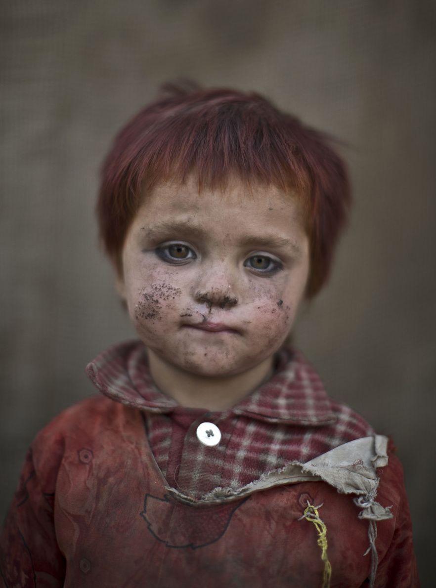 Ei sunt COPIII RĂZBOIULUI! Situaţia refugiaţilor afgani este tot mai îngrijorătoare 245681