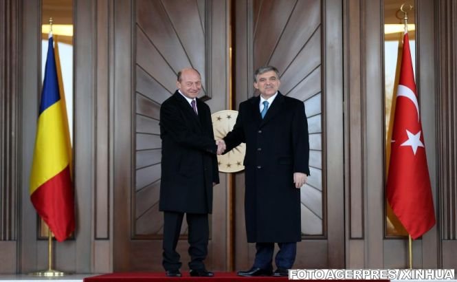 Băsescu: România susţine negocierile de aderare a Turciei la UE şi accelerarea procesului