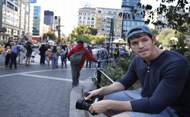 El este Brandon Stanton, omul din spatele aparatului &quot;Humans of New York&quot;