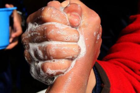 Oamenii de știință au testat "mâna bionică", ce simte obiectele  246172