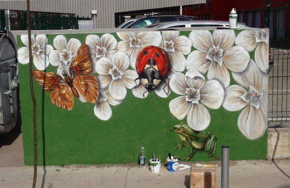 Un ROMÂN schimbă faţa oraşelor. Ghenele devin peste noapte "piscine, biblioteci sau acvarii cu peşti" 246619