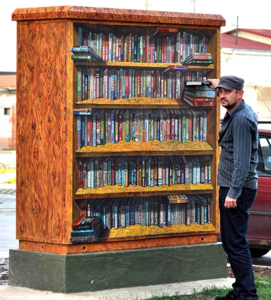 Un ROMÂN schimbă faţa oraşelor. Ghenele devin peste noapte "piscine, biblioteci sau acvarii cu peşti" 246630