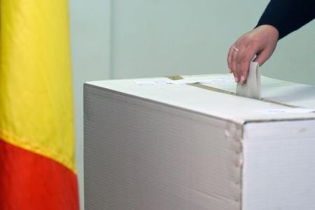 INSCOP: Ponta, Antonescu și Ungureanu sunt candidații preferați la alegerile prezidențiale 