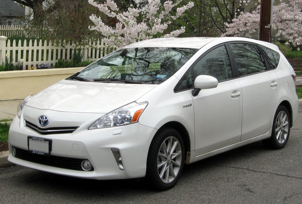Aproape 2 milioane de unităţi ale Prius rechemate de Toyota pentru o defecţiune la partea electronică