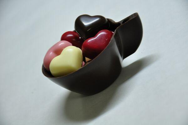 Inimi... la conservă. Ultima modă lansată de ciocolatieri în România, de Valentine's day  247032