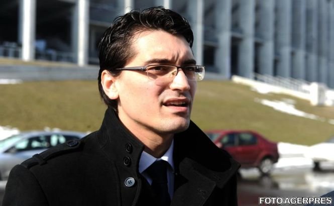 Răzvan Burleanu şi-a depus dosarul de candidatură la preşedinţia FRF