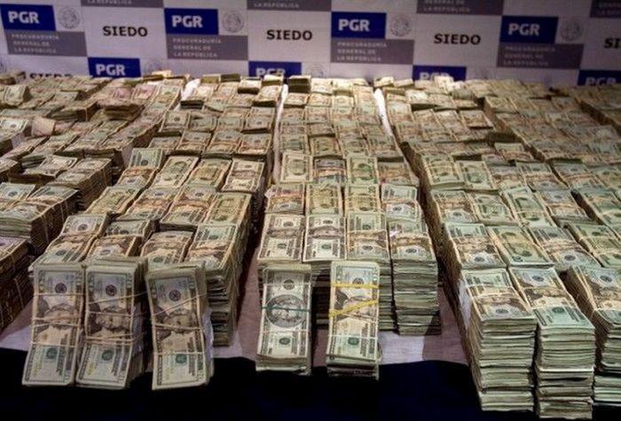 Ce au găsit poliţiştii când au percheziţionat această casă. "N-am mai văzut aşa ceva în viaţa mea" 247589