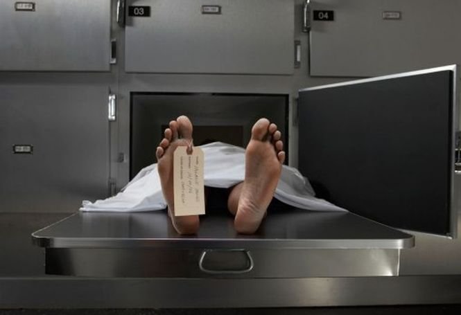 Înmormântare neobişnuită. Rudele unui interlop din Constanţa i-au FURAT CADAVRUL din spital, fără a mai aştepta acordul medicilor