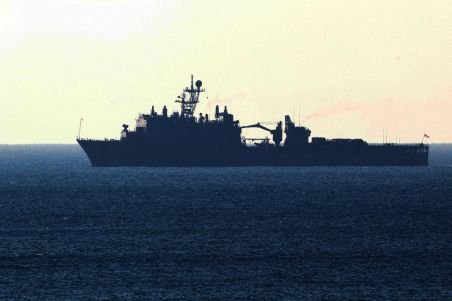 Una dintre navele militare ale SUA trimise în Marea Neagră pentru Soci a fost implicată într-un incident