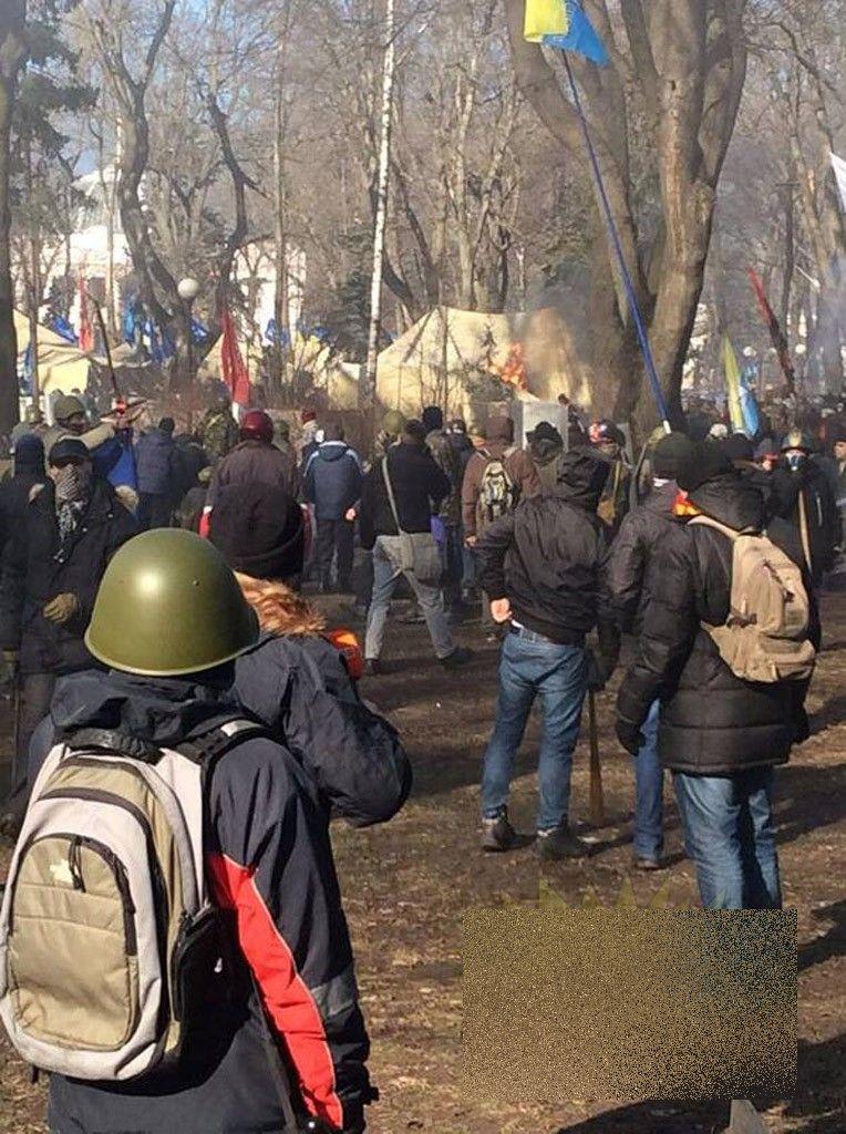 "Dumnezeule, ai milă de sufletele lor!" Imagini CUTREMURĂTOARE postate de protestatarii din Ucraina 247993