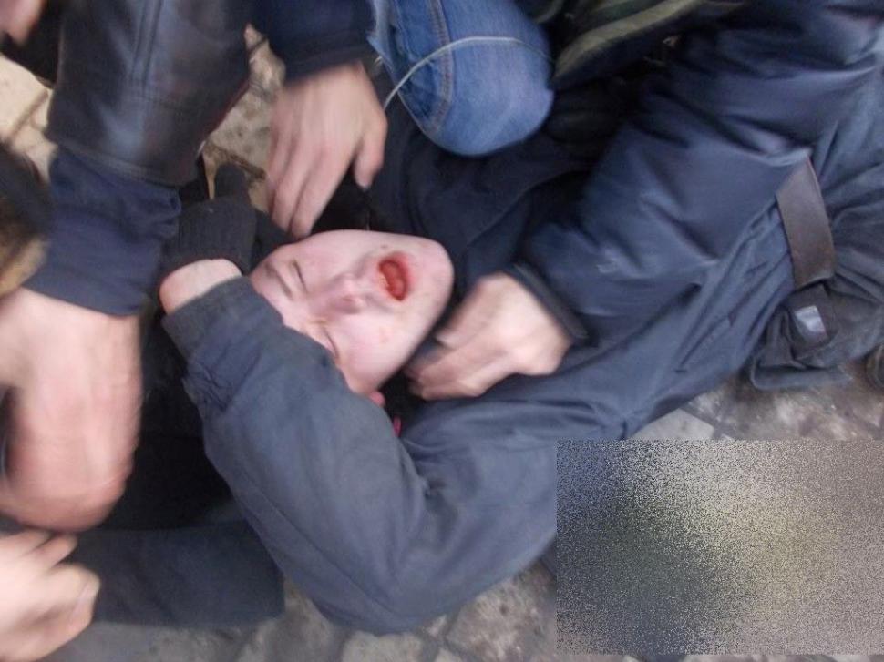 "Dumnezeule, ai milă de sufletele lor!" Imagini CUTREMURĂTOARE postate de protestatarii din Ucraina 248007