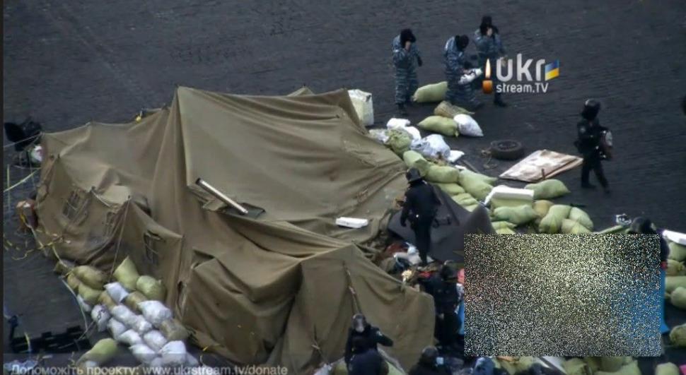 "Dumnezeule, ai milă de sufletele lor!" Imagini CUTREMURĂTOARE postate de protestatarii din Ucraina 248012