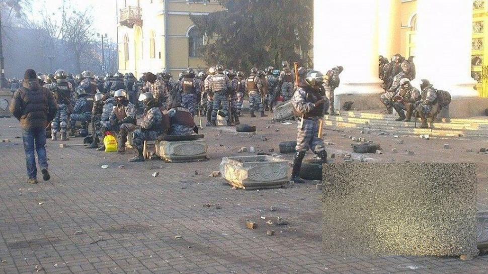 "Dumnezeule, ai milă de sufletele lor!" Imagini CUTREMURĂTOARE postate de protestatarii din Ucraina 248013