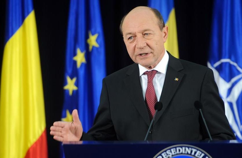 Traian Băsescu cere DEMISIA ministrului Mariana Câmpeanu şi REVOCAREA conducerii ASF