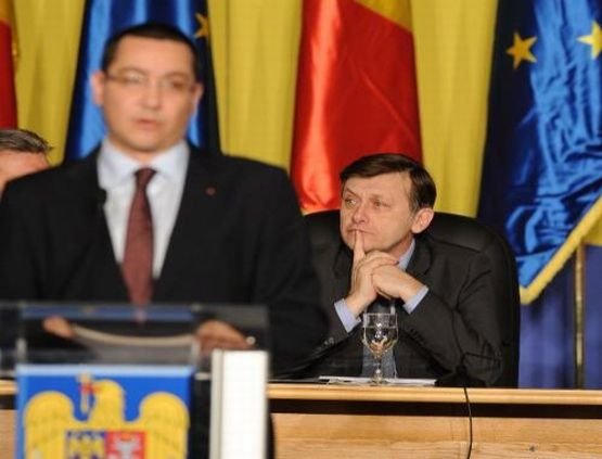 Ponta, în PSD: Antonescu vrea să candideze SINGUR la Preşedinţie