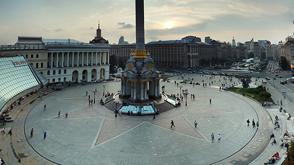 IMAGINEA DURERII. Cum arăta Kievul ÎNAINTE de izbucnirea protestelor şi cum arată ACUM