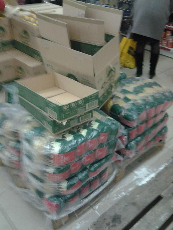 O altă mare problemă în Ucraina. Rafturile magazinelor sunt GOALE 248376