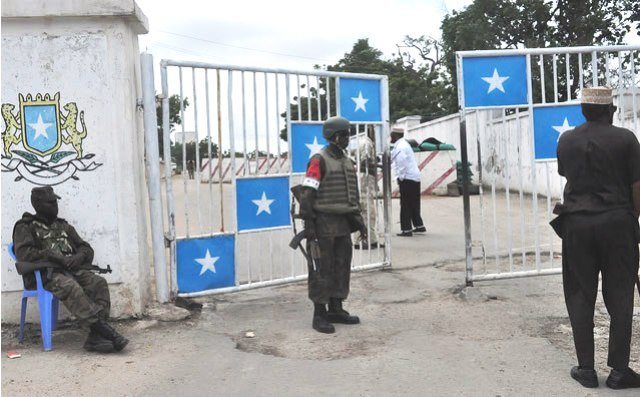 Reşedinţa preşedintelui somalez a fost atacată de necunoscuţi