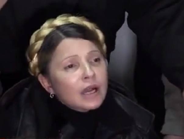Iulia Timoşenko a fost eliberată. &quot;Dictatura s-a PRĂBUŞIT! Voi candida la alegerile prezidenţiale din mai!&quot;