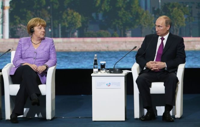 Angela Merkel şi Vladimir Putin au discutat despre situaţia din Ucraina. &quot;Integritatea teritorială trebuie să fie păstrată&quot;