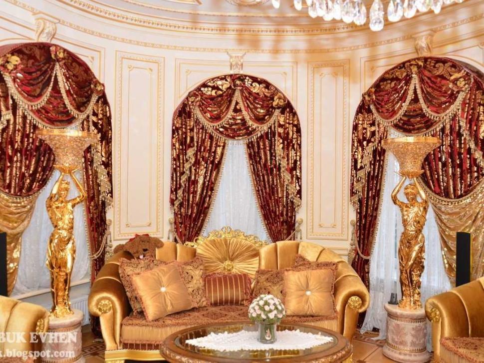 Camerele lui Napoleon Bonaparte erau simple "jucării". LUXUL şi OPULENŢA din casele oamenilor lui Ianokovici 248920