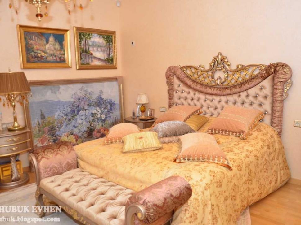 Camerele lui Napoleon Bonaparte erau simple "jucării". LUXUL şi OPULENŢA din casele oamenilor lui Ianokovici 248921