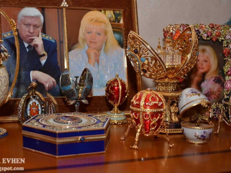 Camerele lui Napoleon Bonaparte erau simple "jucării". LUXUL şi OPULENŢA din casele oamenilor lui Ianokovici 248922