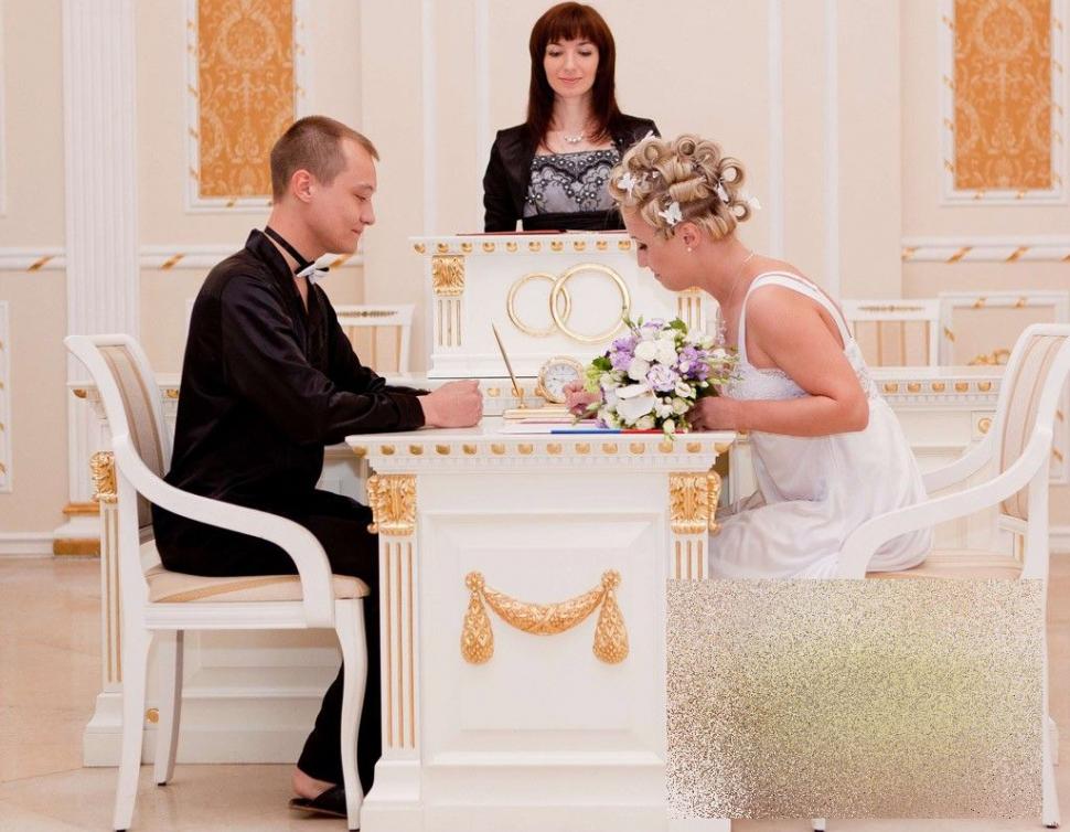 Mireasa asta i-a surprins pe toţi. Cum a venit îmbrăcată la propria nuntă 248854