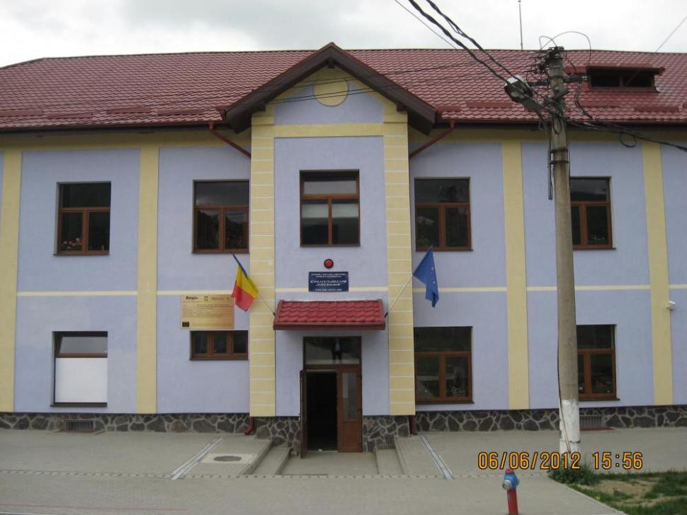 (P) Turnu Roșu: o școală modernă de nota… Regio 248250