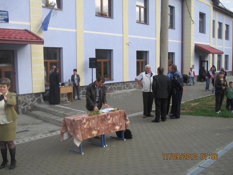 (P) Turnu Roșu: o școală modernă de nota… Regio 248256