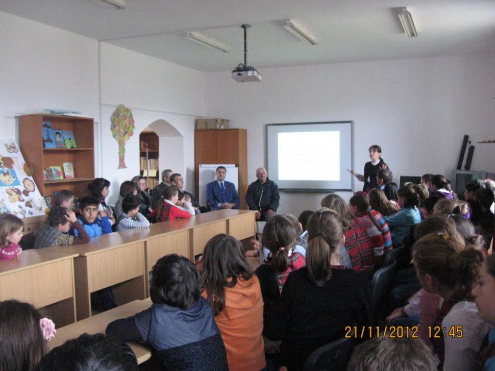 (P) Turnu Roșu: o școală modernă de nota… Regio 248258