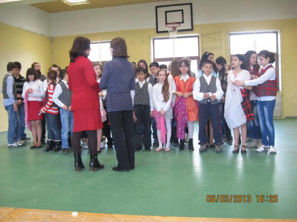 (P) Turnu Roșu: o școală modernă de nota… Regio 248260