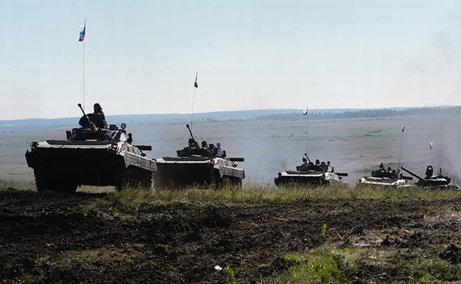 Rusia joacă la intimidare! Putin a ORDONAT mobilizarea armatei din vest într-un exerciţiu militar SURPRIZĂ