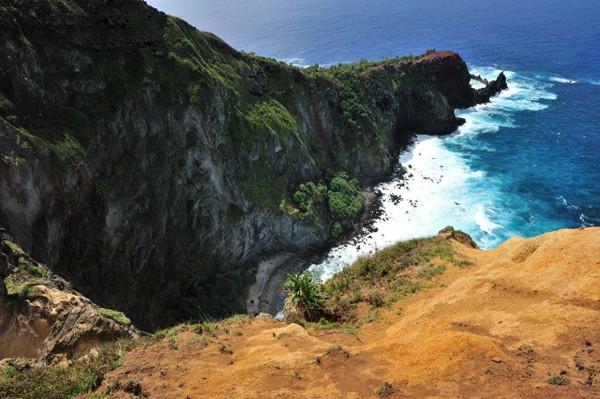 "Aşa arată Raiul pe Pământ". Insula din mijlocul lui "Nicăieri" pe care trăiesc 48 de oameni. "E o viaţă PERFECTĂ" 249290