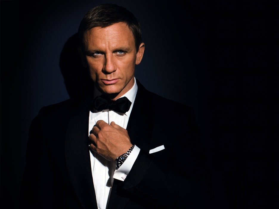 James Bond, gelos pe Jandarmeria Română. Au cumpărat camere de luat vederi ascunse în nasturi şi şuruburi