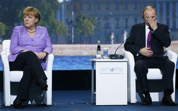 Angela Merkel a VORBIT cu Vladimir Putin despre situaţia din Ucraina. Ce i-a PROMIS preşedintele rus