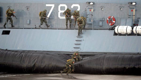 Nave militare ruse, inclusiv submarine, efectuează exerciţii cu muniţie reală în Marea Baltică