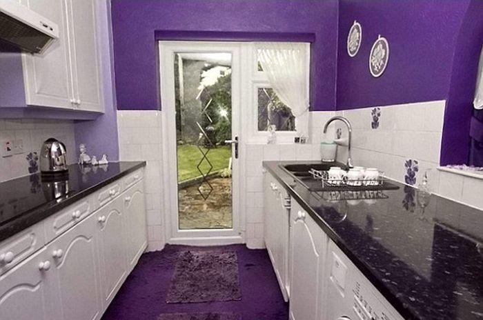 Pare o casă normală pe dinafară, dar când intri, totul se schimbă RADICAL. Cum este decorată locuinţa 249792