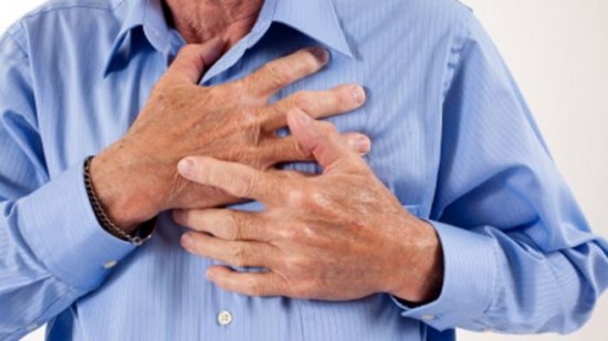 Studiu: Persoanele furioase sunt mai predispuse să sufere atacuri de cord şi accidente vasculare