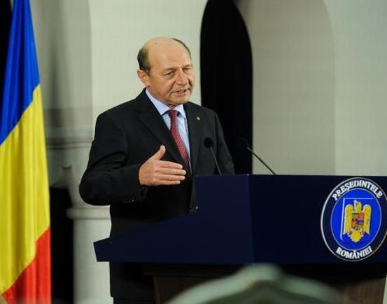 Băsescu: M-am angajat că fac validarea miniştrilor la ora 18.00. Ponta să îşi asume noul program de guvernare