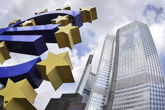 BCE a îmbunătăţit uşor estimarea privind creşterea economică a zonei euro