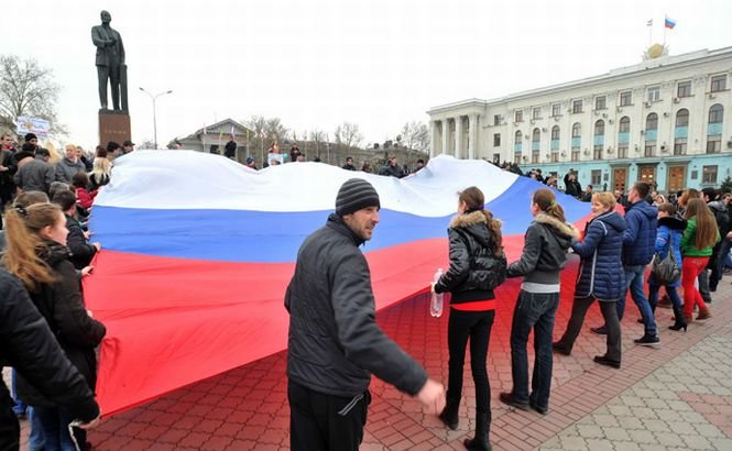 Casa Albă a impus restricţii la vize pentru ruşii care &quot;ameninţă securitatea Ucrainei&quot;