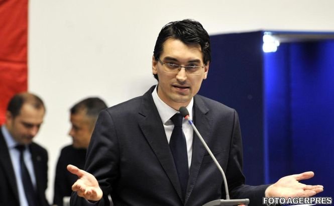 Noul preşedinte al FRF l-a confirmat pe Victor Piţurcă în funcţia de selecţioner