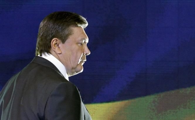 UE a &quot;îngheţat&quot; averile a 18 oficiali din Ucraina, printre care Ianukovici şi Azarov