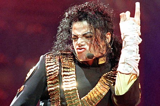 Michael Jackson, subiectul unui nou scandal de paternitate în Statele Unite