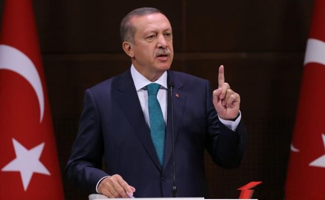 Premierul turc ameninţă: Youtube şi Facebook ar putea fi interzise