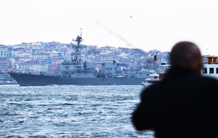 Un avion militar rus A URMĂRIT distrugătorul american, în Marea Neagră. REACŢIA PROMPTĂ a Turciei