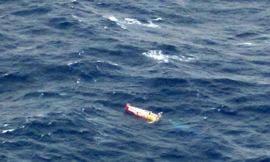 Nave caută un obiect care poate fi o barcă de salvare, în urma dispariţiei Boeing-ului 777