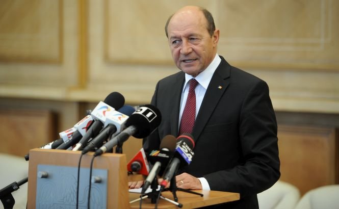 Băsescu: Extremismul de stânga şi cel de dreapta prind iarăşi rădăcini în Europa, pe fondul crizei