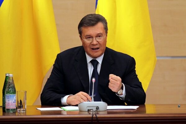Ianukovici dă asigurări că SE ÎNTOARCE la Kiev: &quot;Vă amintesc că sunt şi preşedintele Armatei&quot;